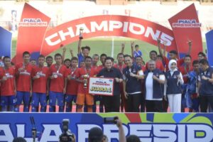 8697menpora-erick-thohir-hadiri-upacara-penutupan-piala-presiden-u-12-dan-u-15-tahun-2025