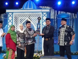 JUARA UMUM