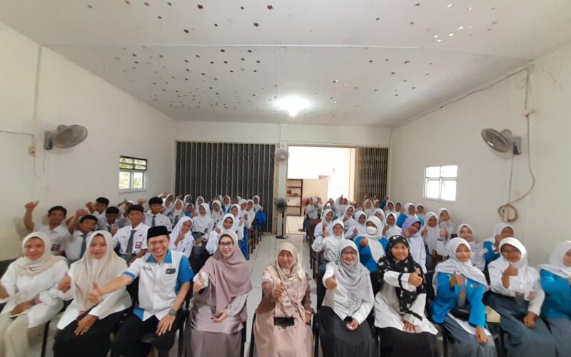 21. Pendidikan Demokrasi